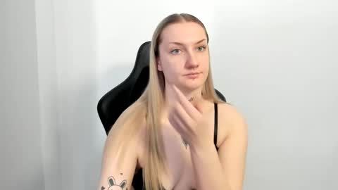 Snapshot of alexafragile chatting on 3, 3, 2026 Alexa online show from 3, 3, 2026