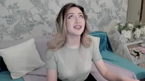 AlexaJang online show from 8, 3, 2025