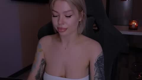 Alexa Mason online show from 19, 11, 2025