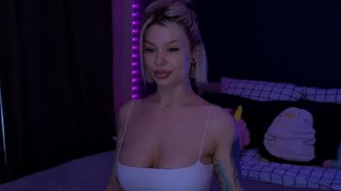 Snapshot of alexamason chatting on 14, 7, 2026 Alexa Mason online show from 14, 7, 2026