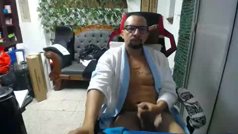 Snapshot of alexamdergal chatting on 4, 1, 2025 Alexamdergal online show from 4, 1, 2025