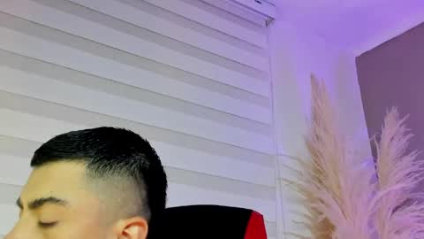 Snapshot of alexander_diiaz chatting on 7, 5, 2026 Alexander Diaz online show from 7, 5, 2026