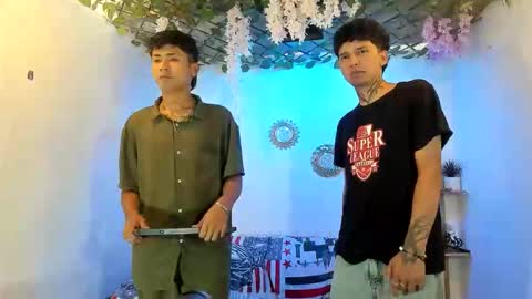 chicos hot online show from 5, 11, 2025