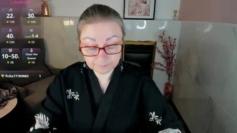 Snapshot of alexandra_kind chatting on 17, 4, 2026 Alexandra online show from 17, 4, 2026