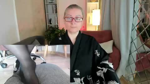 Snapshot of alexandra_kind chatting on 5, 5, 2026 Alexandra online show from 5, 5, 2026