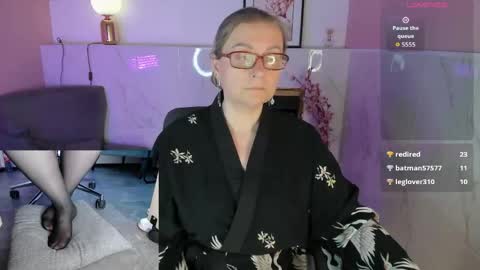 Snapshot of alexandra_kind chatting on 9, 5, 2026 Alexandra online show from 9, 5, 2026