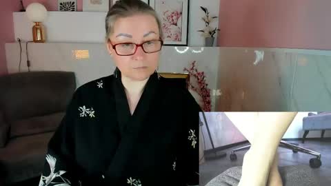 Snapshot of alexandra_kind chatting on 19, 5, 2026 Alexandra online show from 19, 5, 2026