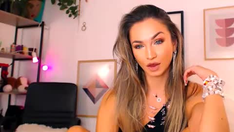 Snapshot of alexandrawooow chatting on 31, 10, 2025 alexandrawooow online show from 31, 10, 2025