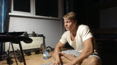 Snapshot of alexandrmarvel chatting on 8, 10, 2025 SportStranger online show from 8, 10, 2025