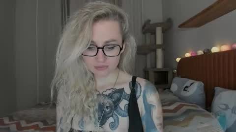 Snapshot of alexarush chatting on 13, 10, 2025 alexarush online show from 13, 10, 2025