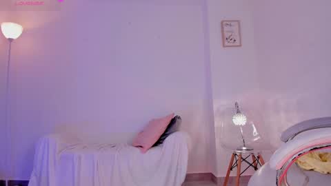 lexandra  online show from 28, 2, 2025