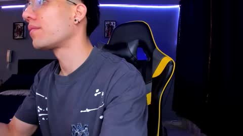 alexgiraldo__ online show from 17, 9, 2025