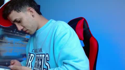 alexgiraldo__ online show from 25, 3, 2026