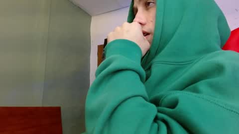 Snapshot of alexgiraldo__ chatting on 6, 6, 2026 alexgiraldo__ online show from 6, 6, 2026