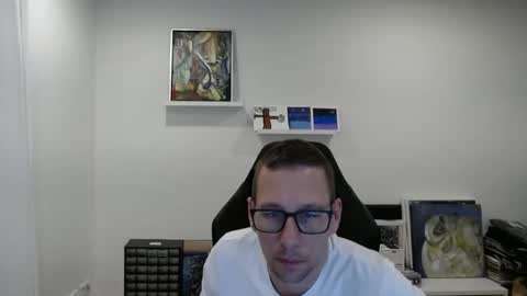 Snapshot of alexhunter4u chatting on 1, 1, 2025 alexhunter4u online show from 1, 1, 2025