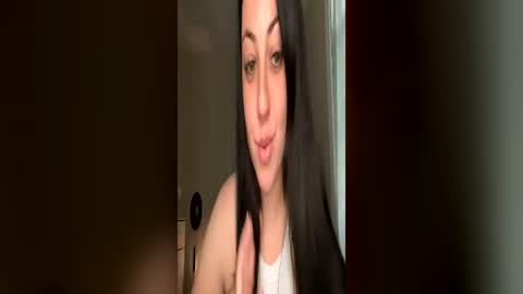 alexislove8 online show from 25, 6, 2026