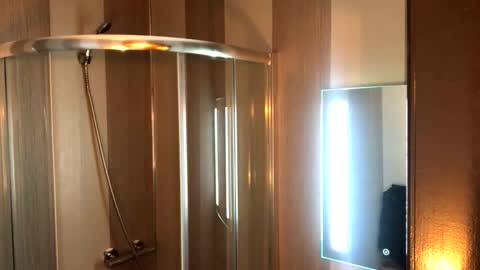 Snapshot of alexlive1 chatting on 20, 10, 2025 alexlive1 online show from 20, 10, 2025