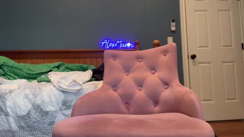 Snapshot of alexmanndickerson chatting on 15, 12, 2024 Alex Mann online show from 15, 12, 2024