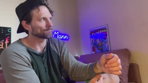Snapshot of alexmanndickerson chatting on 4, 4, 2026 Alex Mann online show from 4, 4, 2026