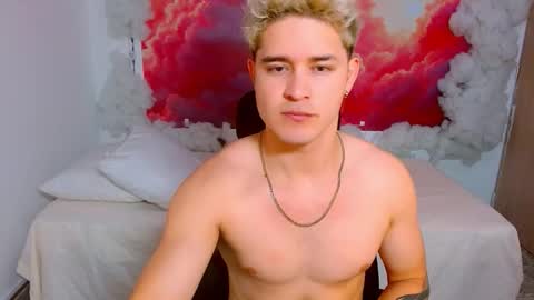Snapshot of alexpierss chatting on 21, 11, 2025 Alex online show from 21, 11, 2025