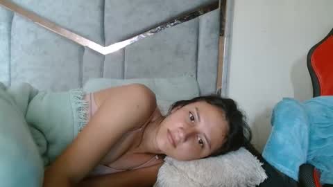 Snapshot of alexvsluisa chatting on 13, 5, 2026 alex y luisa online show from 13, 5, 2026