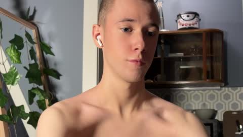 Snapshot of alexwos chatting on 8, 12, 2024 Alex online show from 8, 12, 2024