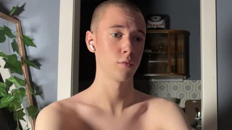 Snapshot of alexwos chatting on 10, 12, 2024 Alex online show from 10, 12, 2024