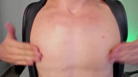 Snapshot of alexxander_hall chatting on 31, 10, 2025 Alexxander Hall online show from 31, 10, 2025