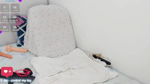 alexandra zyla suleyman  online show from 25, 1, 2025