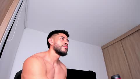 Snapshot of alexxxmachine chatting on 25, 1, 2025 Alex   freelance model  instagram alex b229 online show from 25, 1, 2025