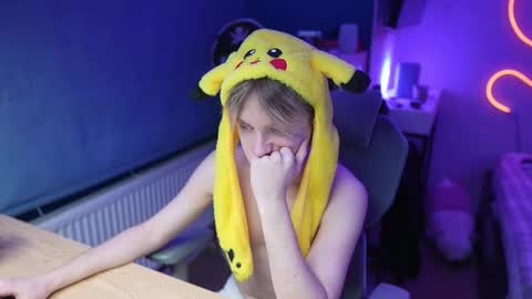 Alexycutie online show from 8, 1, 2026