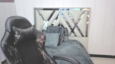 Carolina Join The Fan Club  online show from 24, 2, 2026