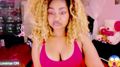 Snapshot of aliana_ross chatting on 10, 3, 2025 aliana_ross online show from 10, 3, 2025