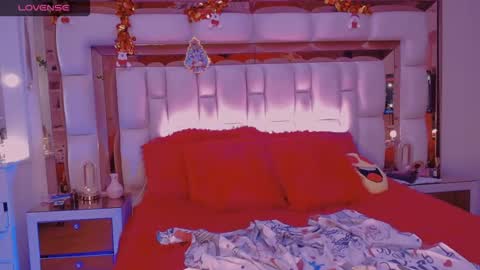 Snapshot of aliana_ross chatting on 26, 11, 2025 aliana_ross online show from 26, 11, 2025