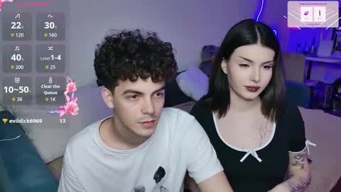 Snapshot of alice118james chatting on 3, 10, 2025 alice and james online show from 3, 10, 2025