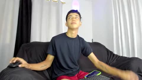 Snapshot of alice2liam chatting on 4, 10, 2025 Alice and Liam online show from 4, 10, 2025