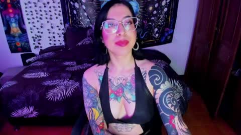 Snapshot of alice666f chatting on 17, 5, 2026 ALiCE ROSE online show from 17, 5, 2026