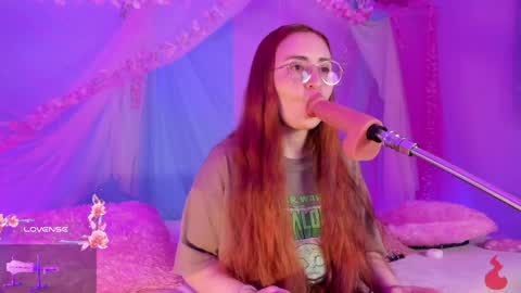 Snapshot of alice_cute77 chatting on 14, 5, 2026 Mey online show from 14, 5, 2026