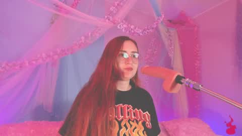 Snapshot of alice_cute77 chatting on 17, 5, 2026 Mey online show from 17, 5, 2026