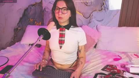 Snapshot of alice_cute77 chatting on 18, 5, 2026 Mey online show from 18, 5, 2026