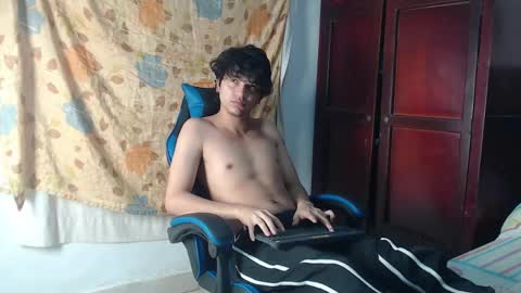 Snapshot of alice_julls chatting on 12, 5, 2026 alice online show from 12, 5, 2026