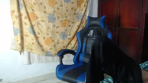 Snapshot of alice_julls chatting on 23, 5, 2026 alice online show from 23, 5, 2026
