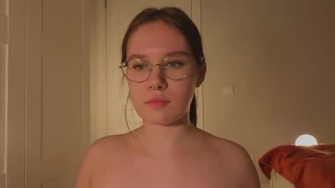Snapshot of alice_miiiller chatting on 11, 5, 2026 Alice online show from 11, 5, 2026