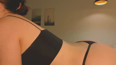 Snapshot of alice_miiiller chatting on 21, 5, 2026 Alice online show from 21, 5, 2026