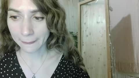 Snapshot of alice_sincere chatting on 10, 5, 2026 Alice Love you all online show from 10, 5, 2026