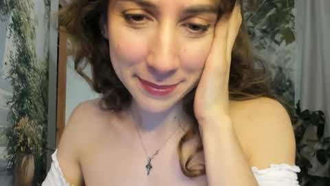 Snapshot of alice_sincere chatting on 25, 5, 2026 Alice Love you all online show from 25, 5, 2026
