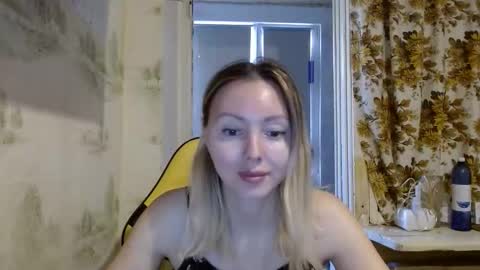 Snapshot of alice_smiles chatting on 6, 4, 2026 Alice smiles online show from 6, 4, 2026