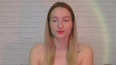 Snapshot of alice_sweet_01 chatting on 23, 11, 2025 Alice online show from 23, 11, 2025