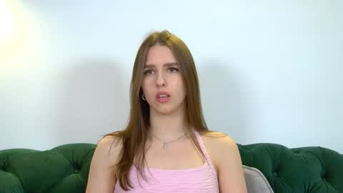 Snapshot of aliceatkin chatting on 27, 5, 2026 Alice online show from 27, 5, 2026