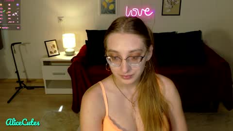 AliceCutes online show from 11, 4, 2026